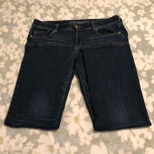 EUC American Eagle Kick Boot Jean